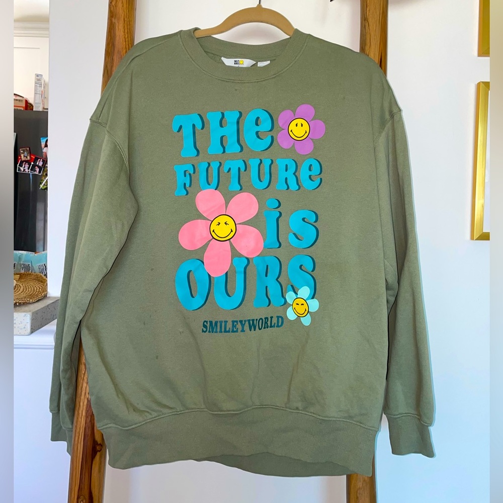 Smiley World x H&M oversized sweatshirt